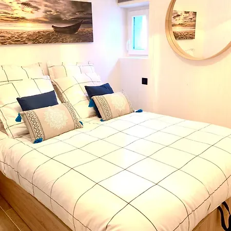 Old Town Haven أنتيب