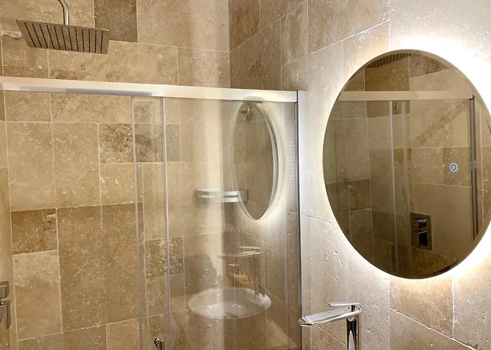 Old Town Haven أنتيب