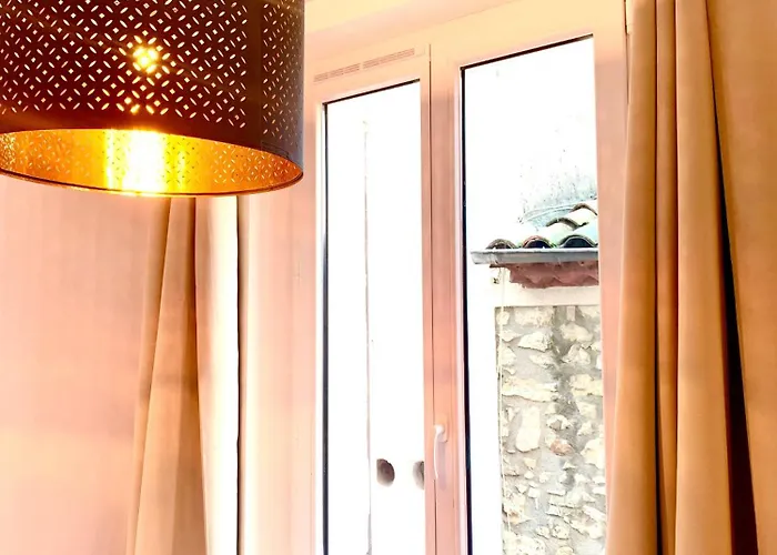 Old Town Haven * أنتيب